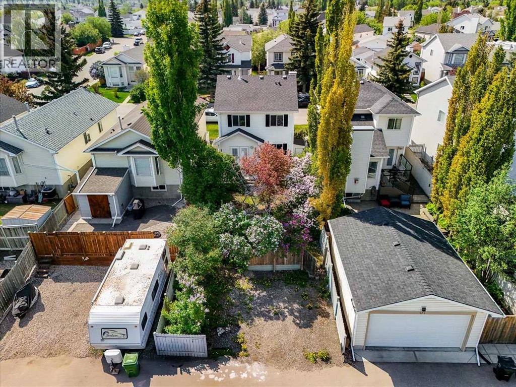 166 Mt Lorette Close SE - 28