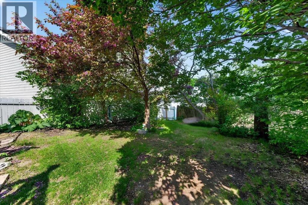 166 Mt Lorette Close SE - Image 3