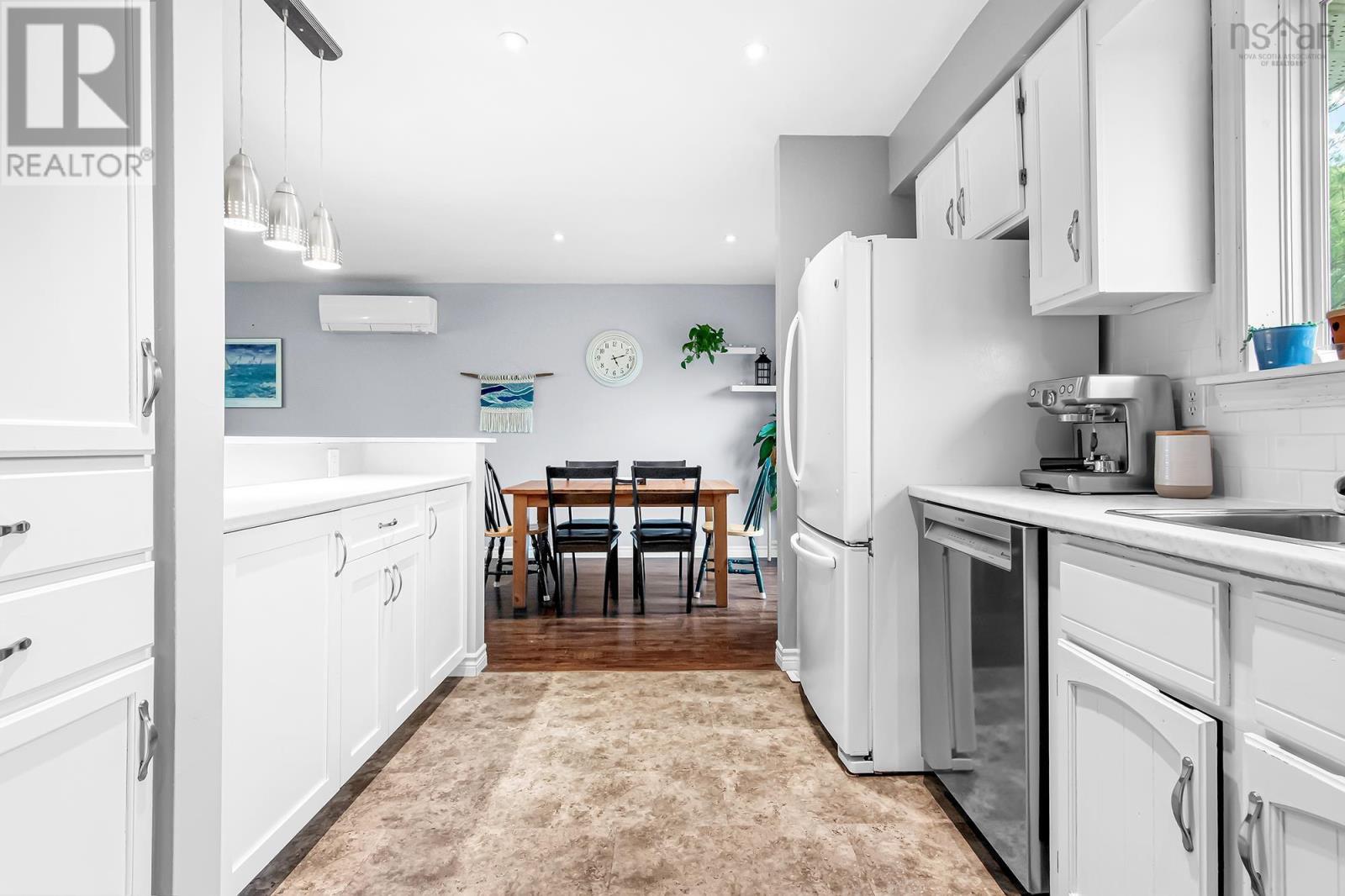 Property 30 of 35 of 73 Wexford Road