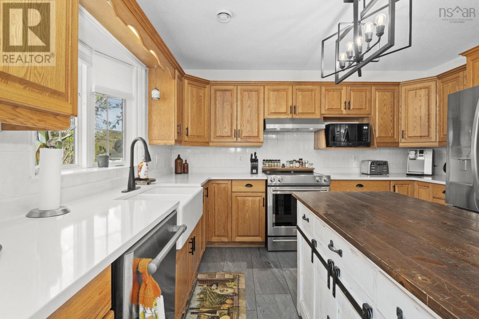 Property 32 of 44 of 101 Rivercrest Lane