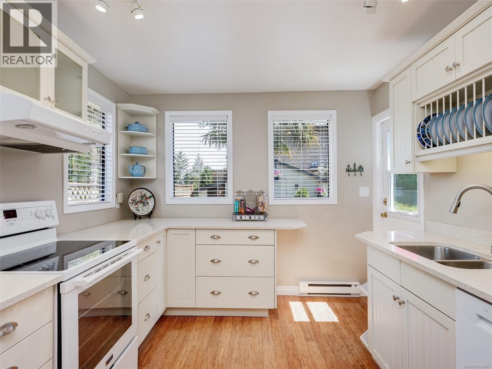 3369 St. Troy Pl - 18