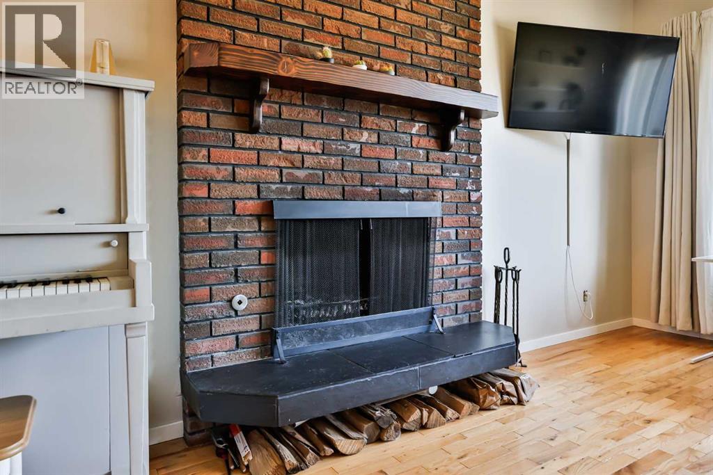 99 Lemoyne Crescent W - 6