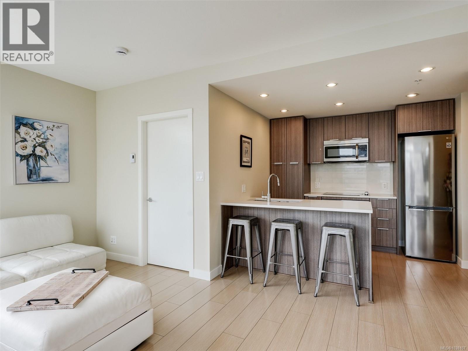 #405 728 Yates St - 12
