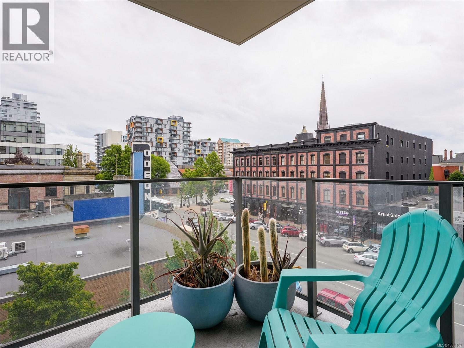 #405 728 Yates St - 14