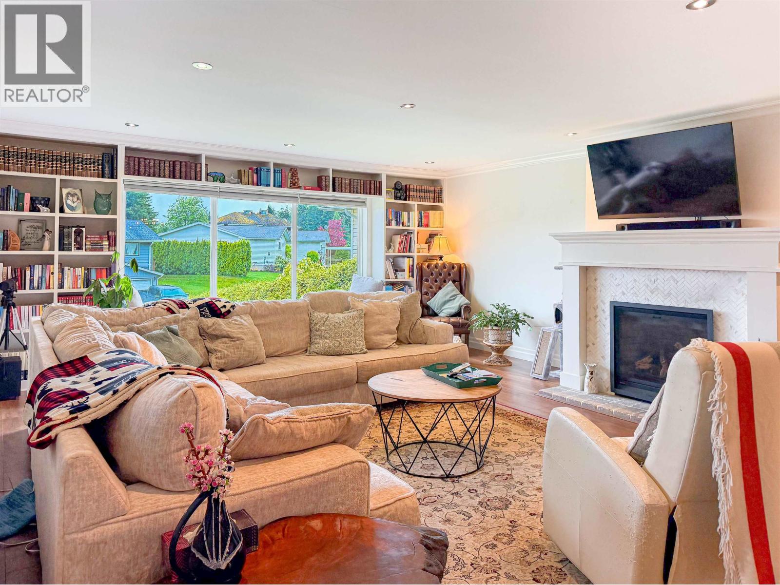 87 ANGLE STREET - 5