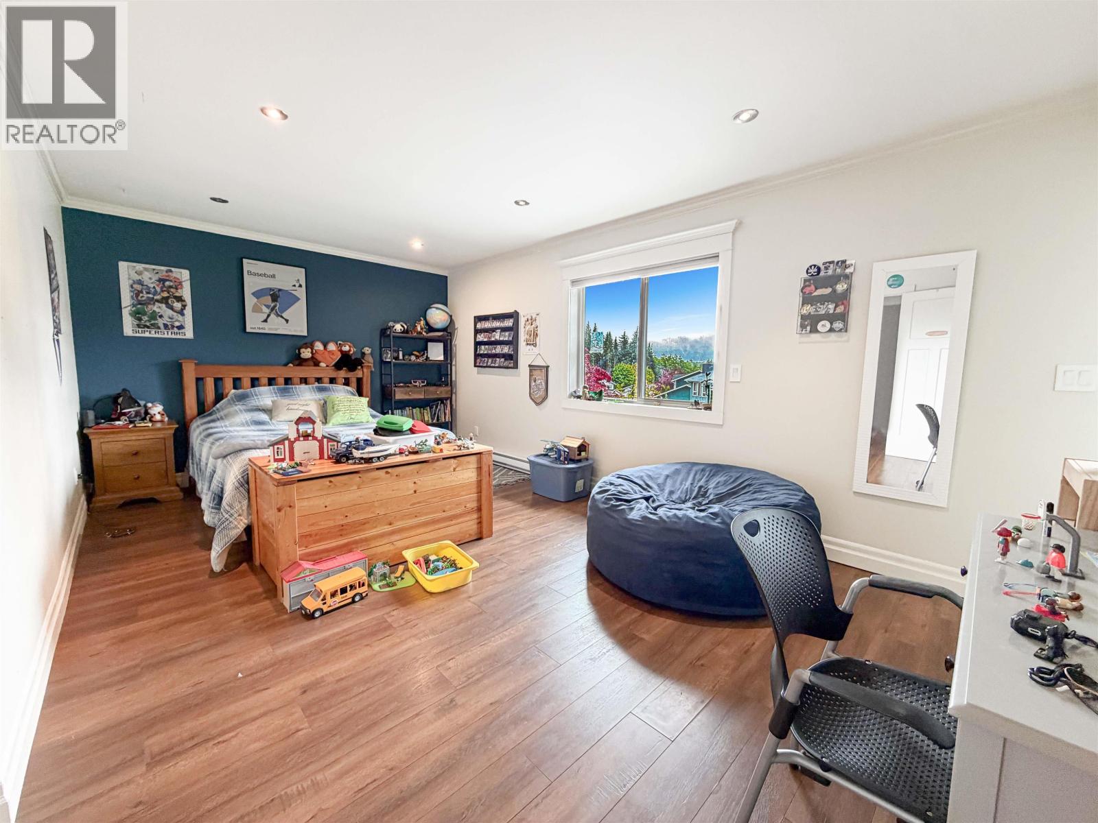 87 ANGLE STREET - 20