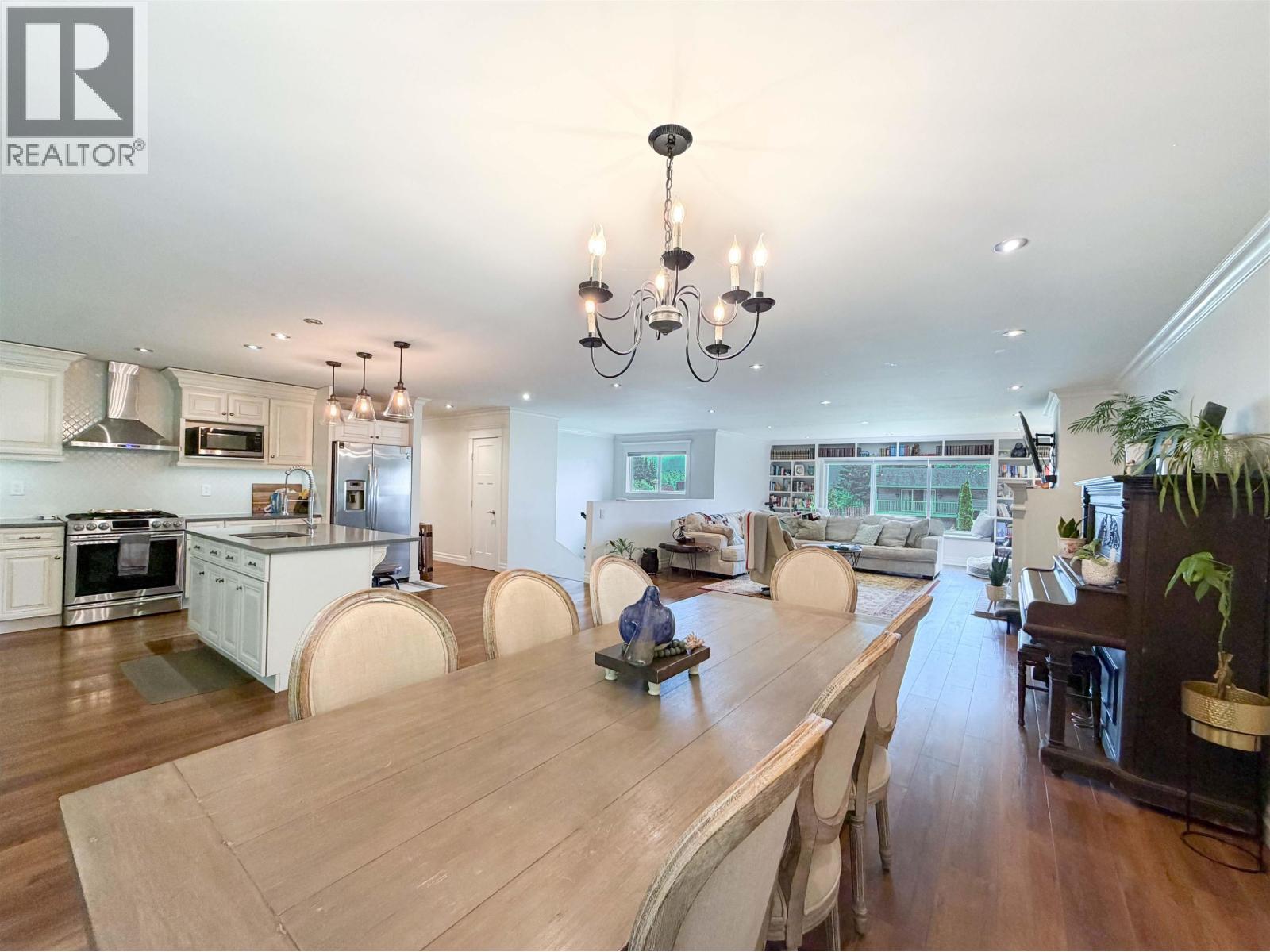 87 ANGLE STREET - 14