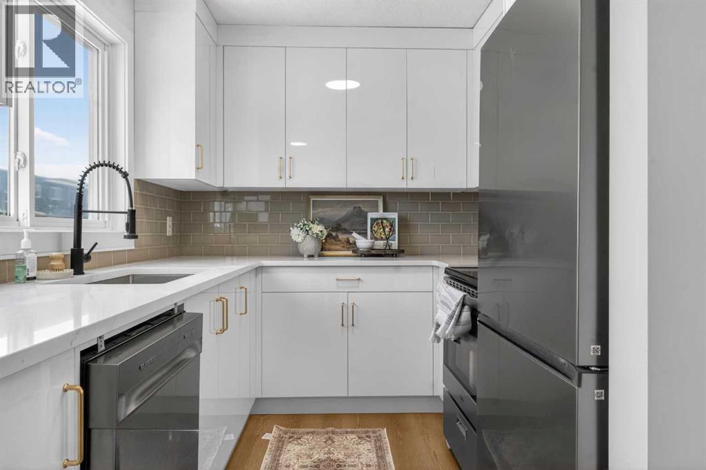 #213 5340 17 Avenue SW - 4
