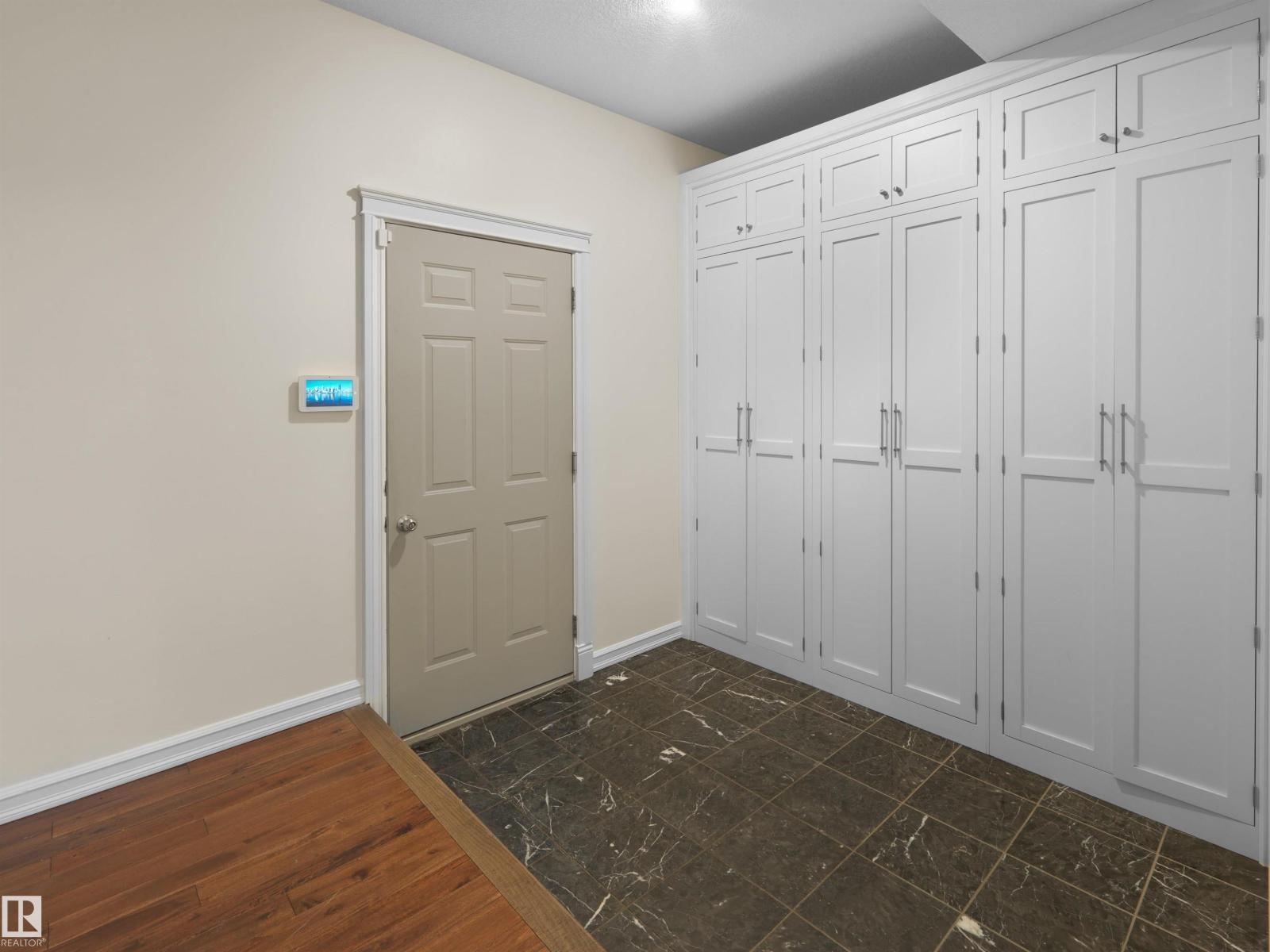 5407 109 ST NW - 17