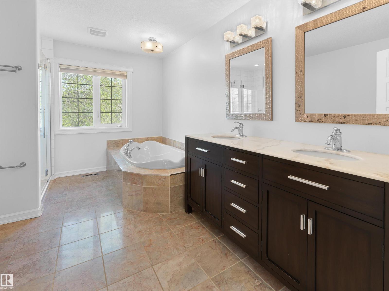 5407 109 ST NW - 29