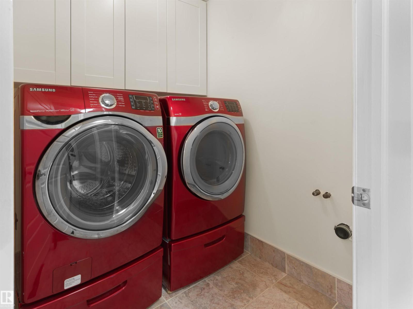 5407 109 ST NW - 30