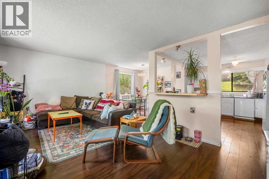 224 Ranchview Place NW - Image 2