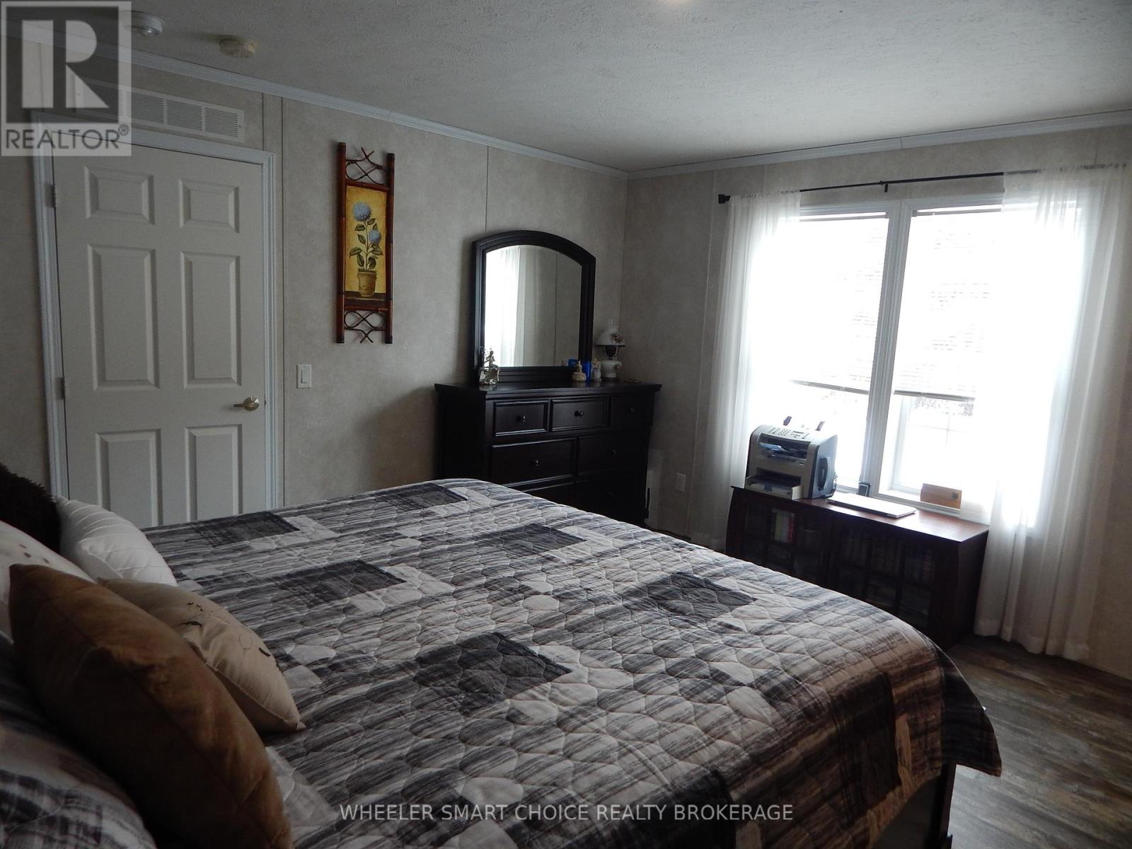 2729 CROWS NEST ROAD E - 24