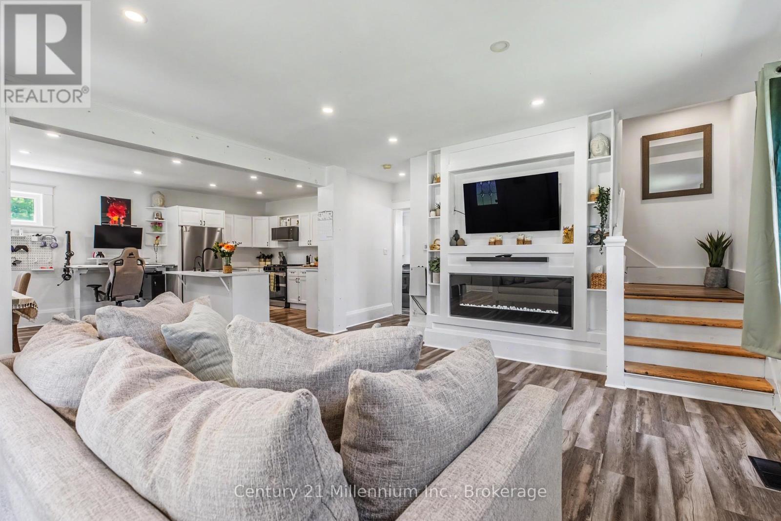 680193 CHATSWORTH ROAD 24 - 28