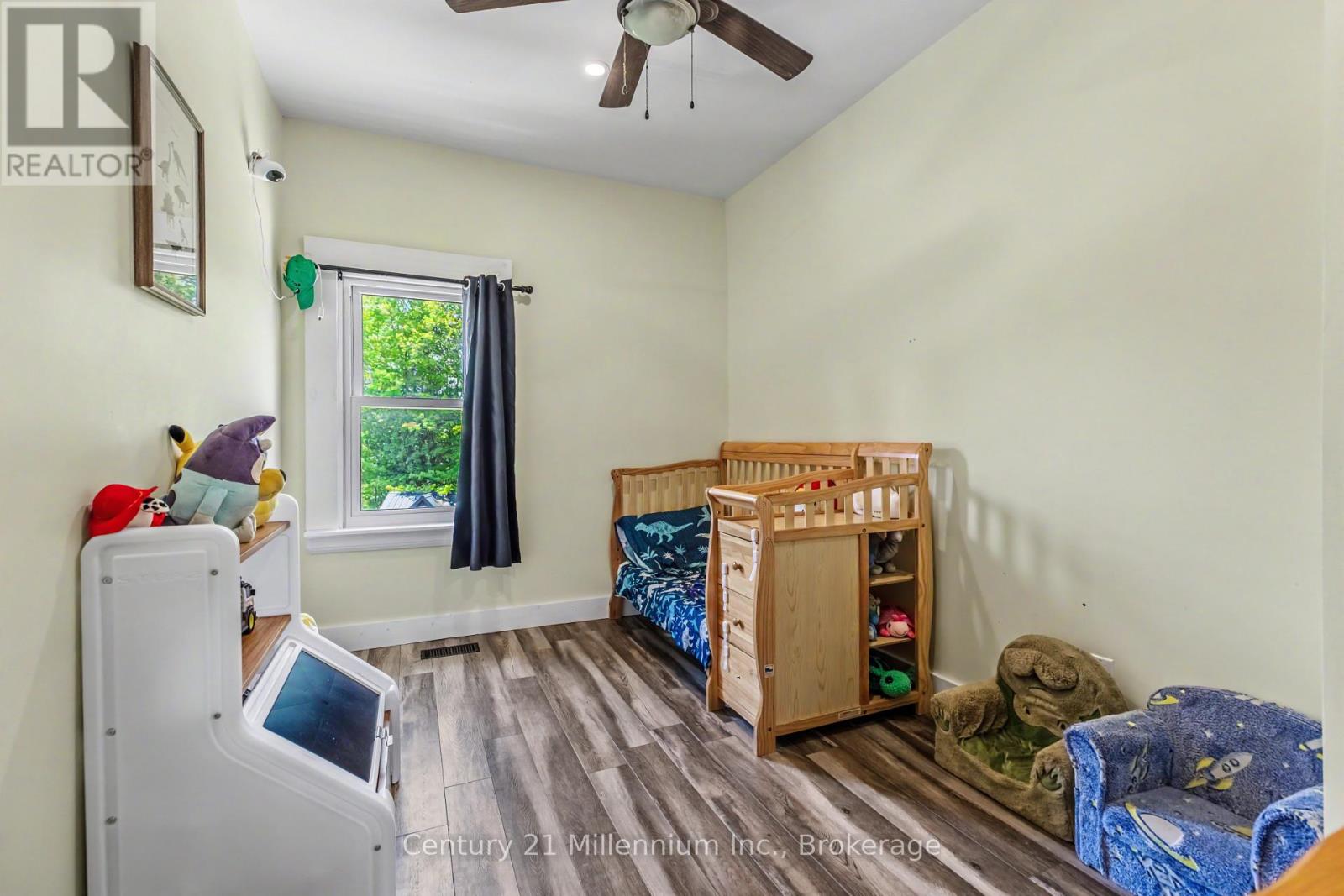680193 CHATSWORTH ROAD 24 - 35