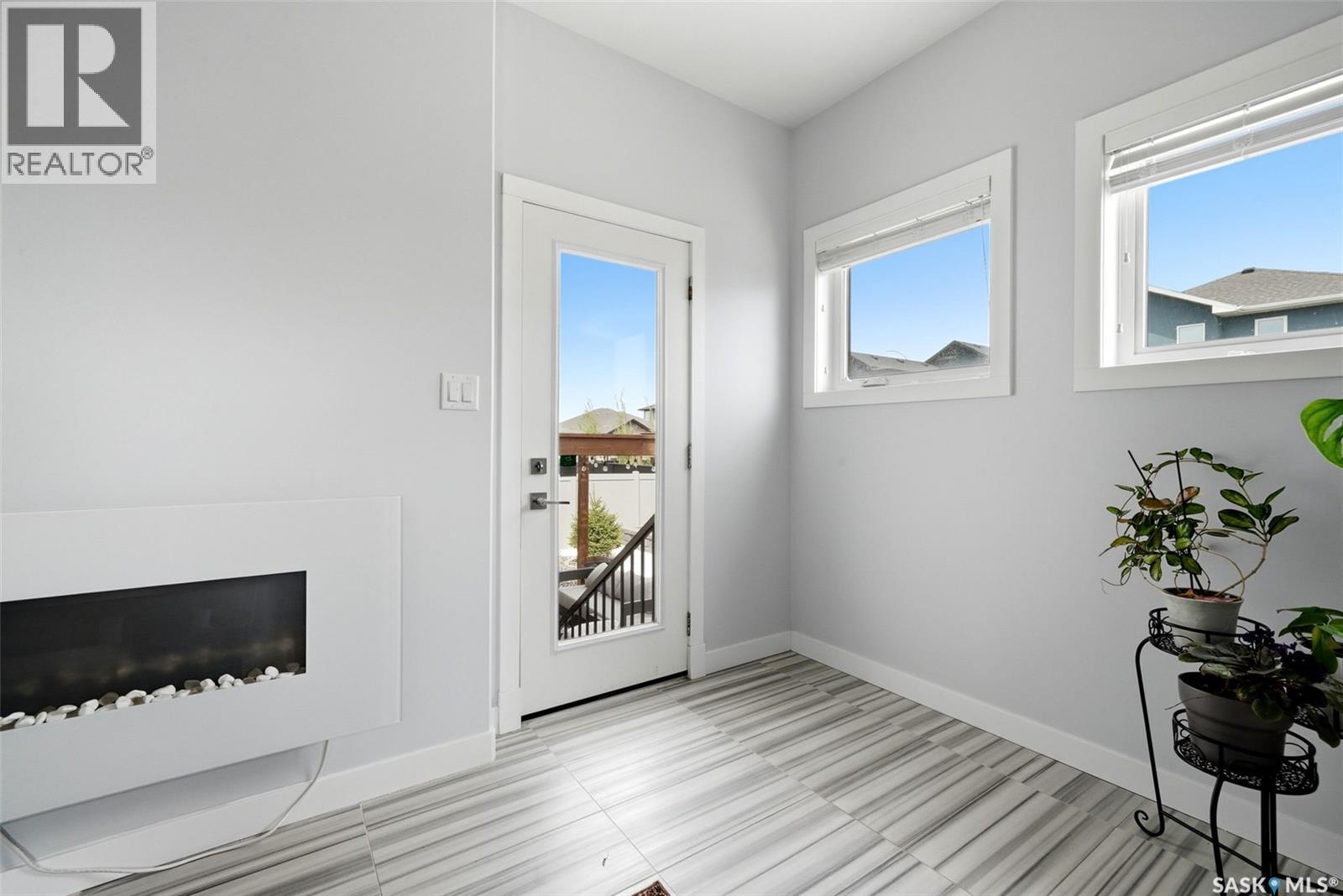 1609 Maple Hill CRESCENT N - 22