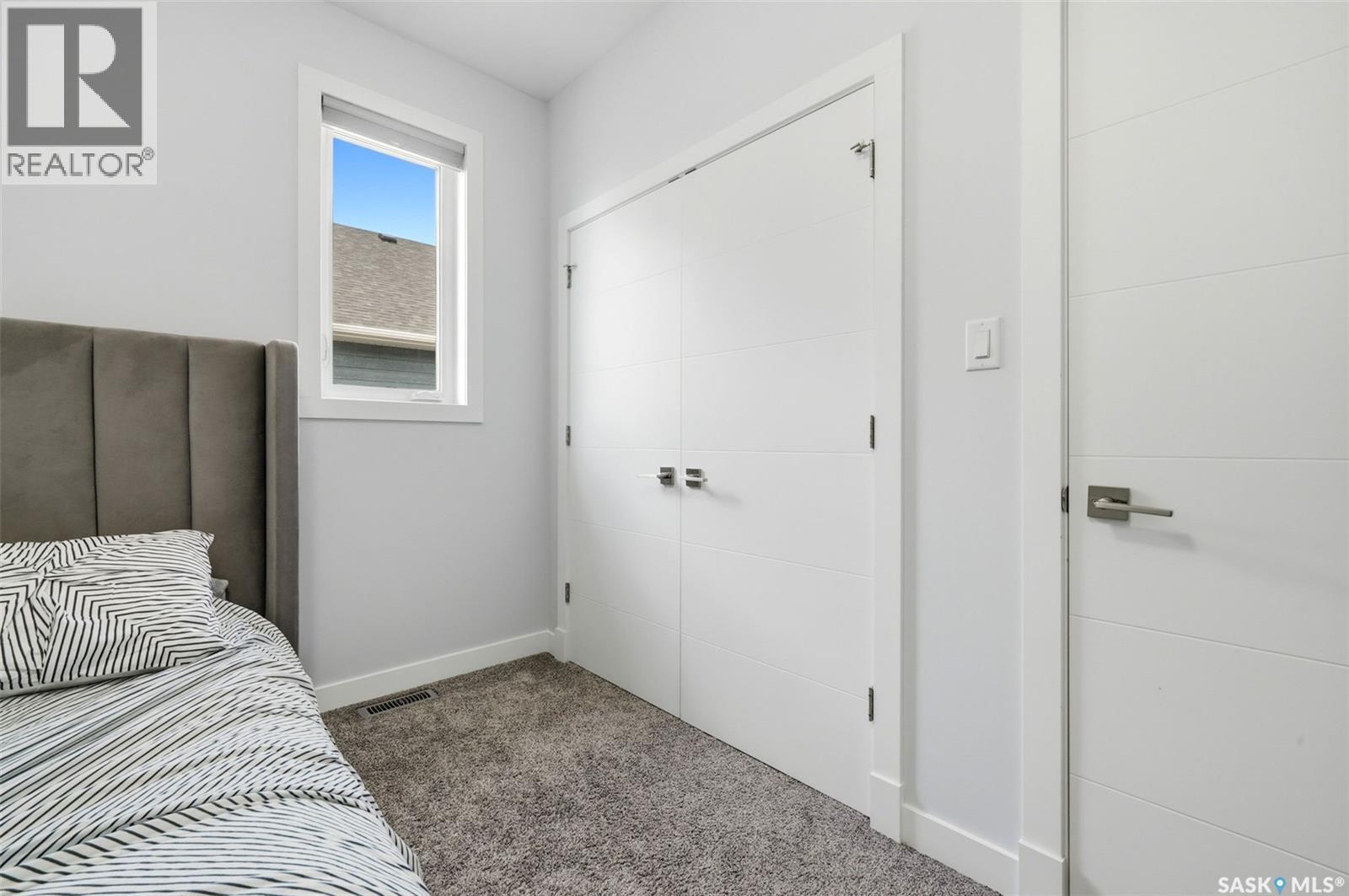 1609 Maple Hill CRESCENT N - 25