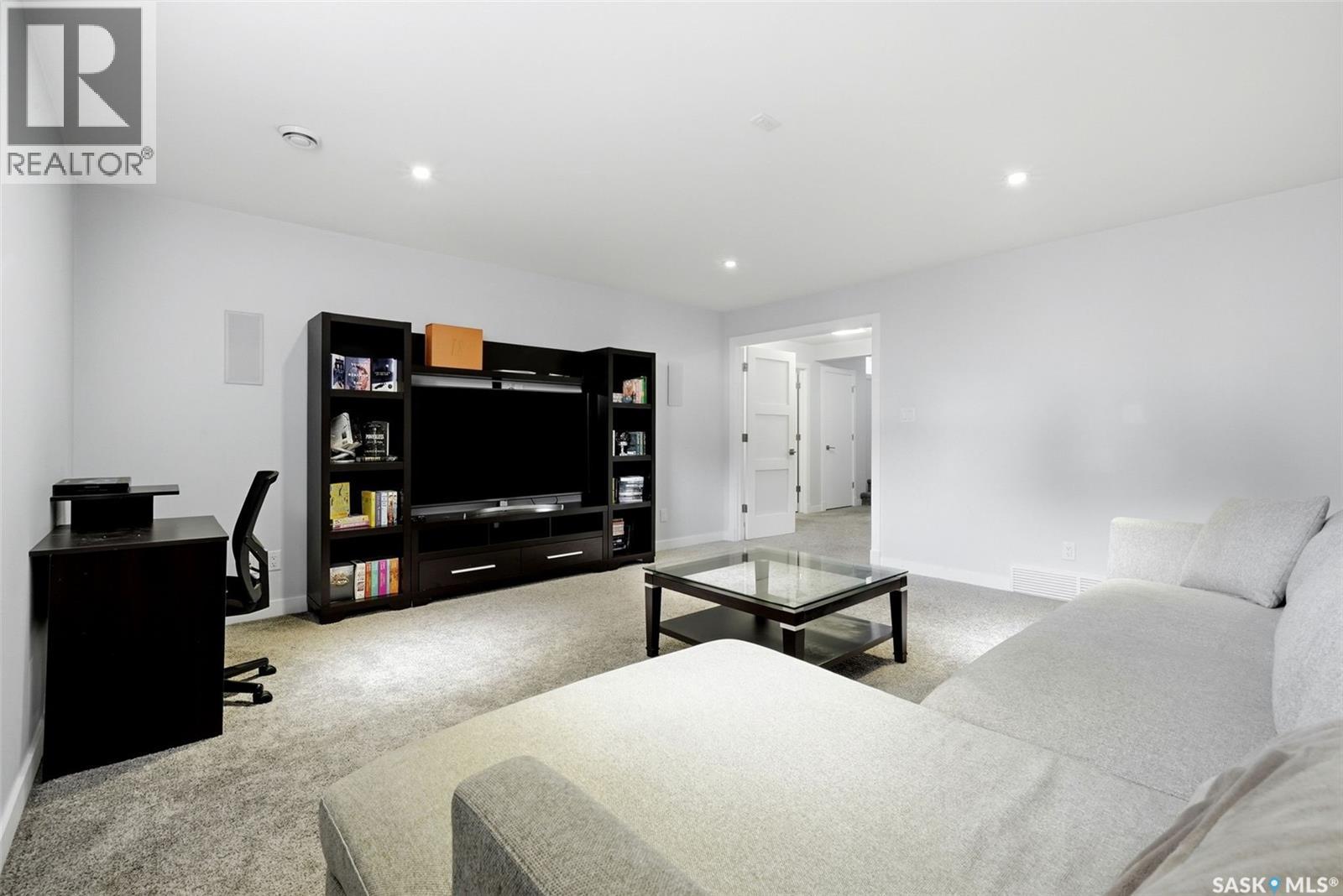 1609 Maple Hill CRESCENT N - 47