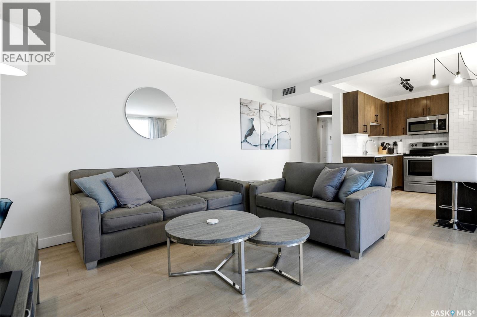 #1604 320 5th AVENUE - 18