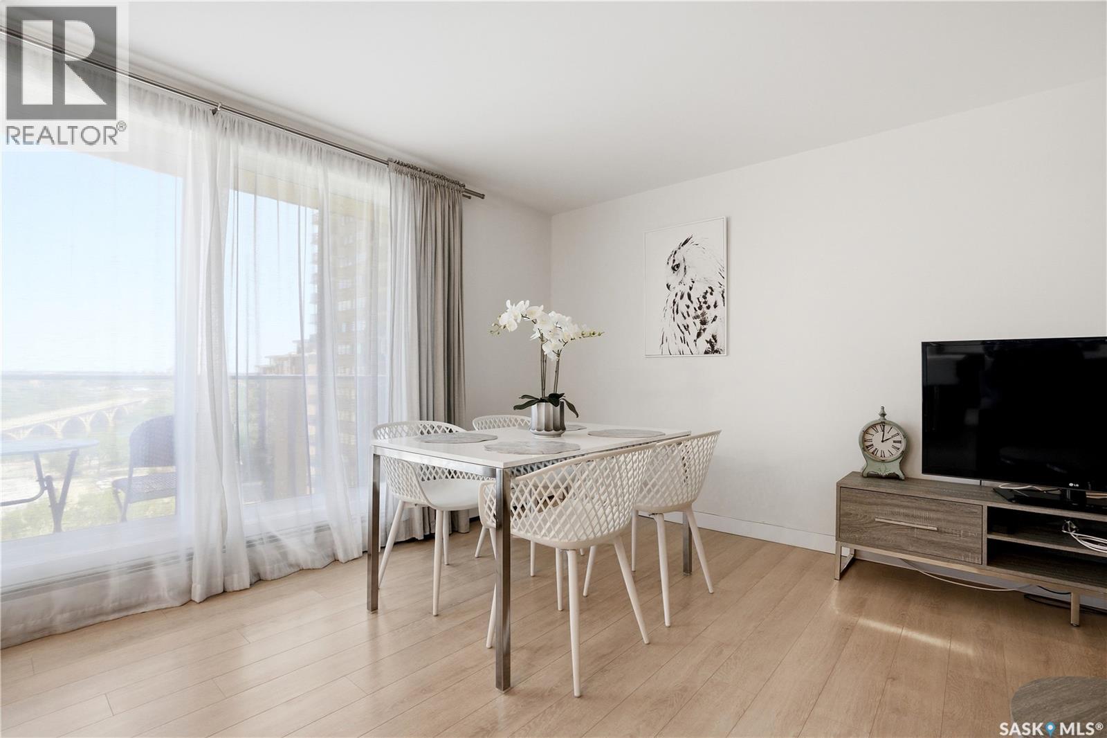 #1604 320 5th AVENUE - 19