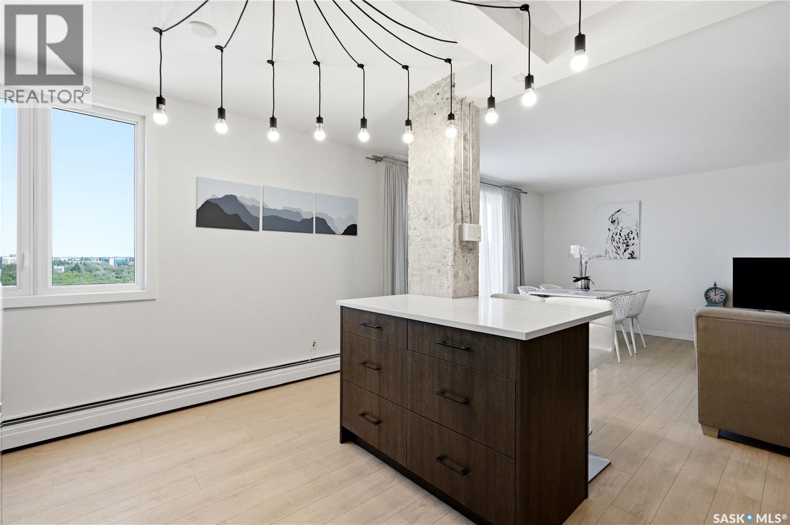 #1604 320 5th AVENUE - 24