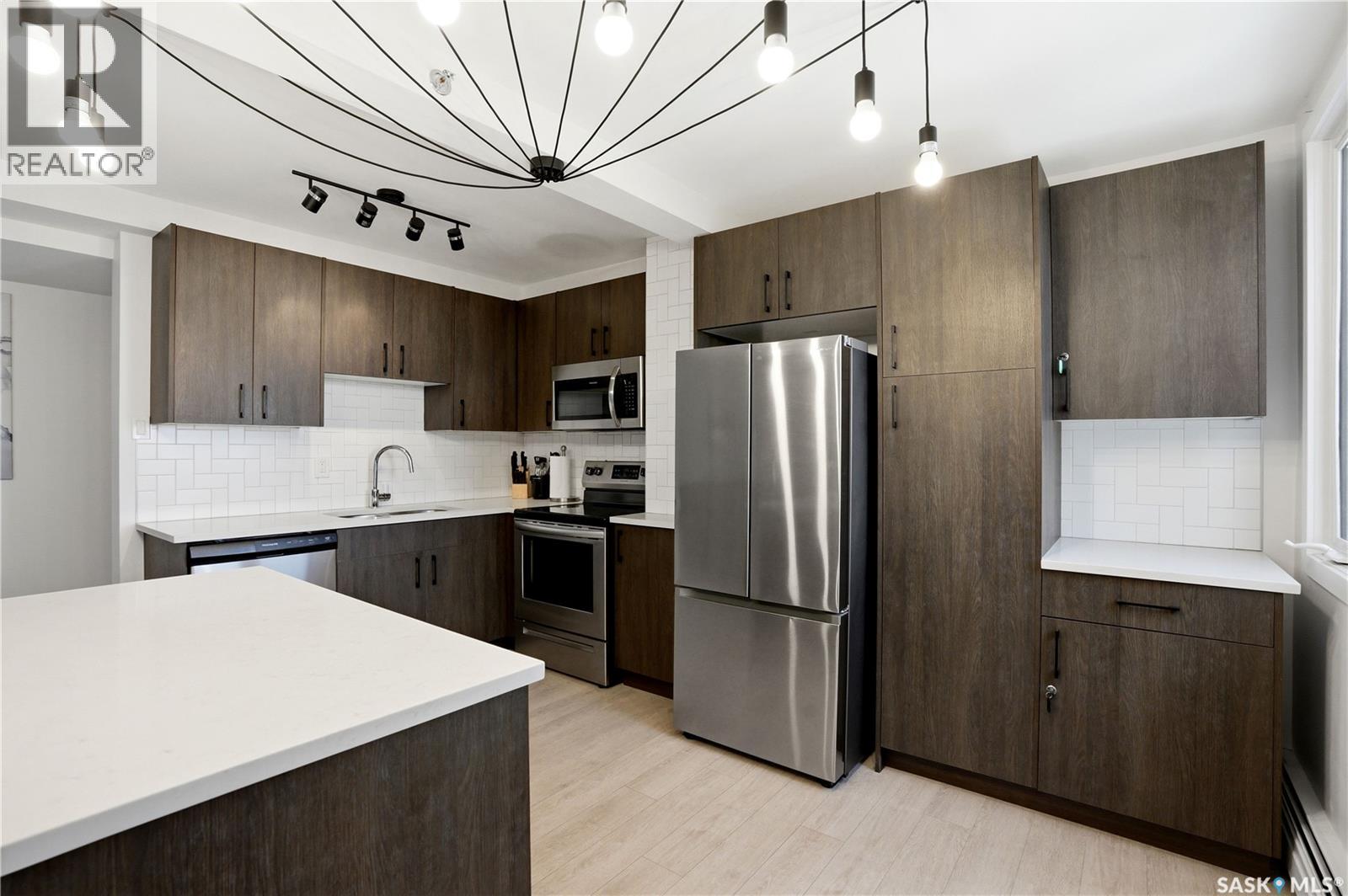 #1604 320 5th AVENUE - 27
