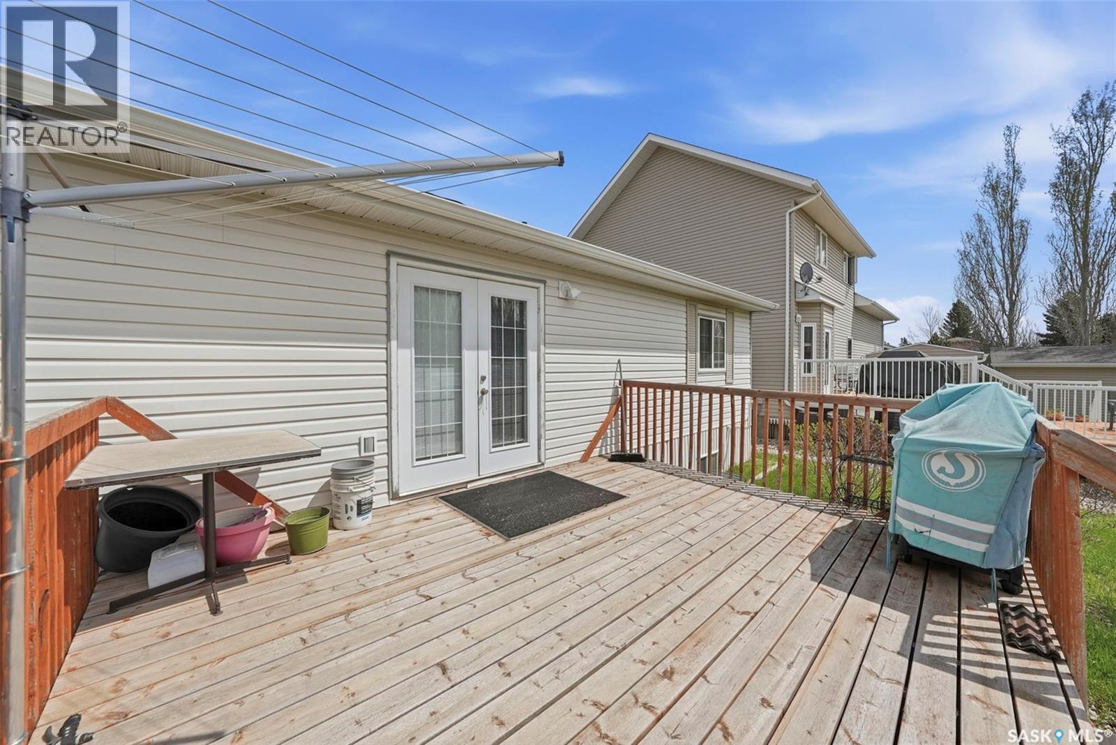 409 8th AVENUE W - 18