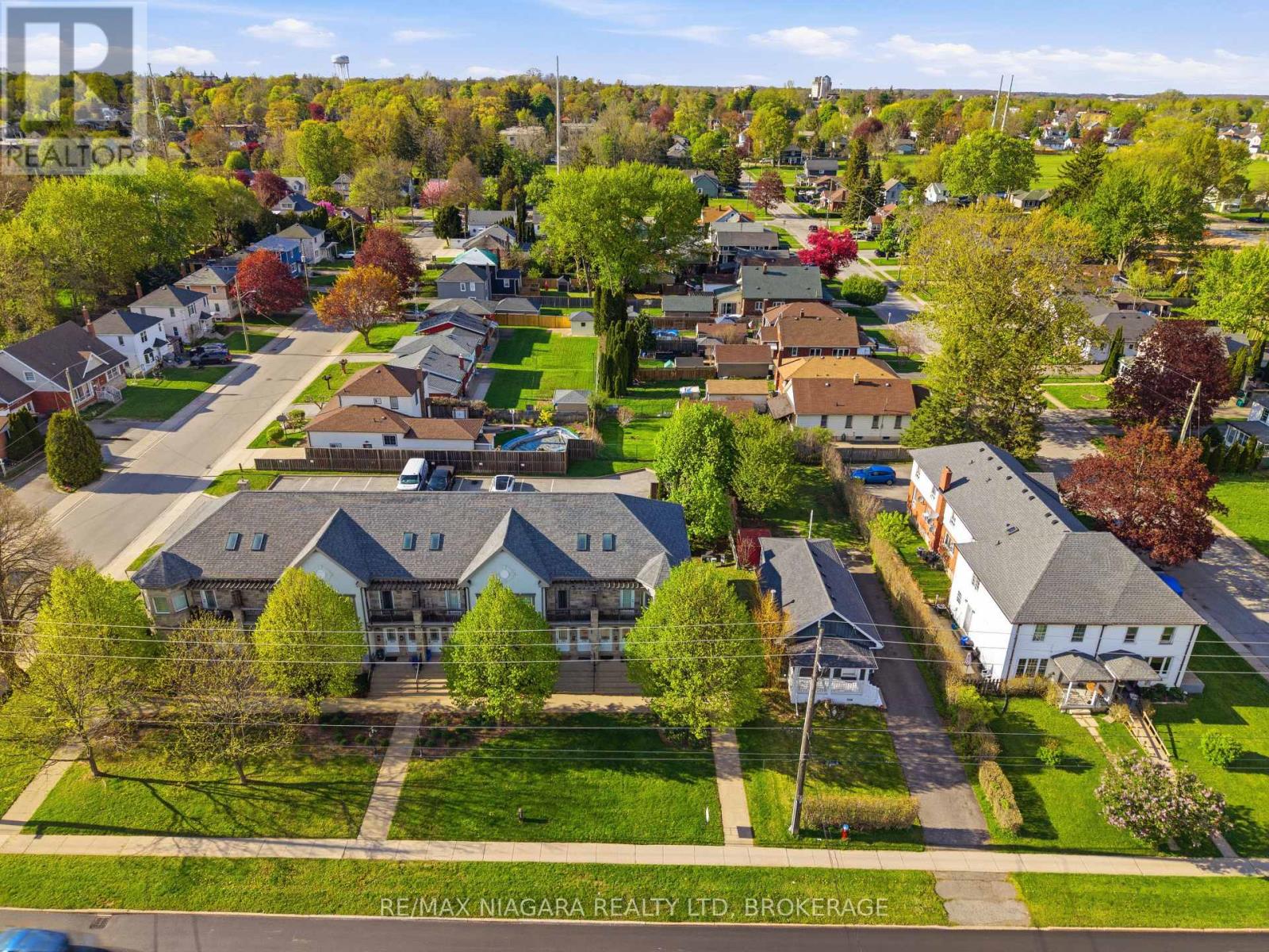 #104 6045 DUNN STREET - 34