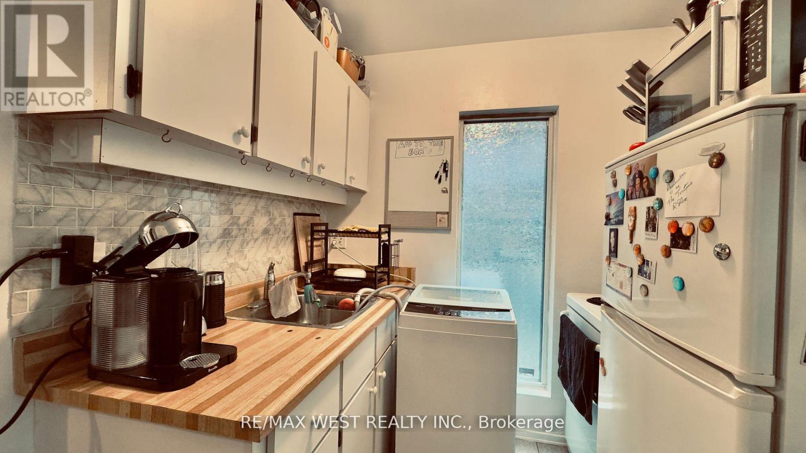 1061 BATHURST STREET - 19