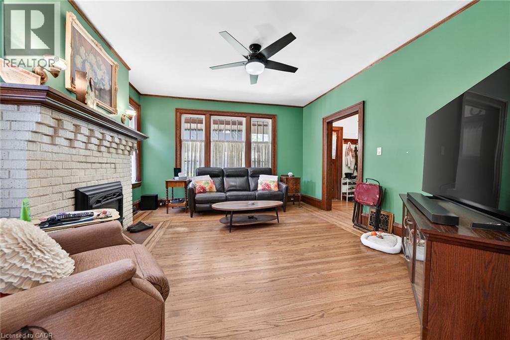 40 FAIRLEIGH Crescent - 4