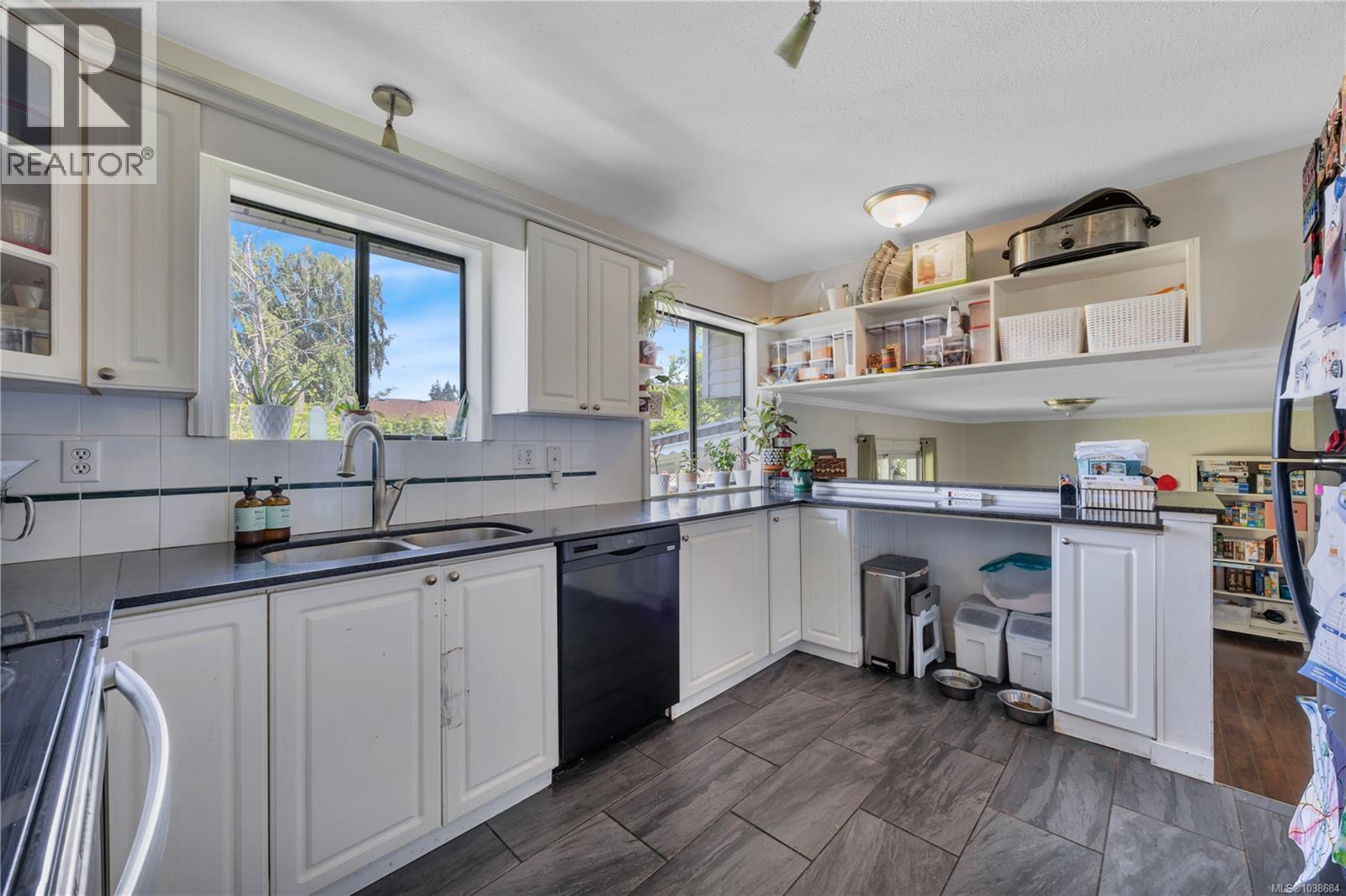 1591 Sharon Pl - 6