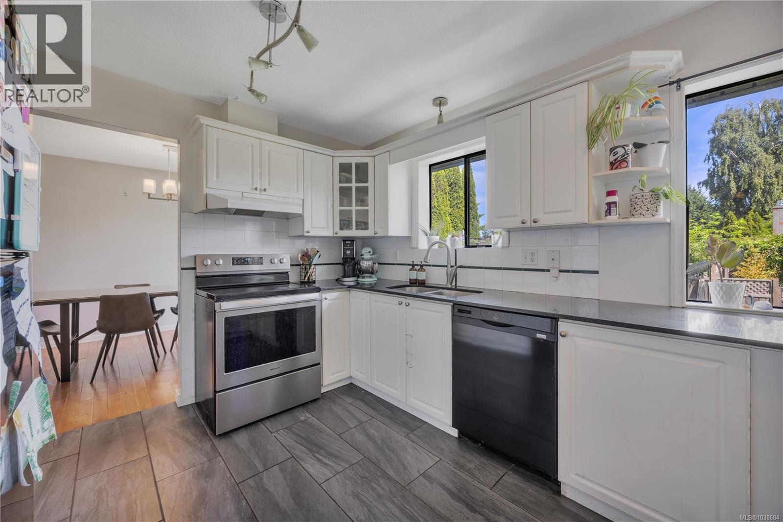 1591 Sharon Pl - 7