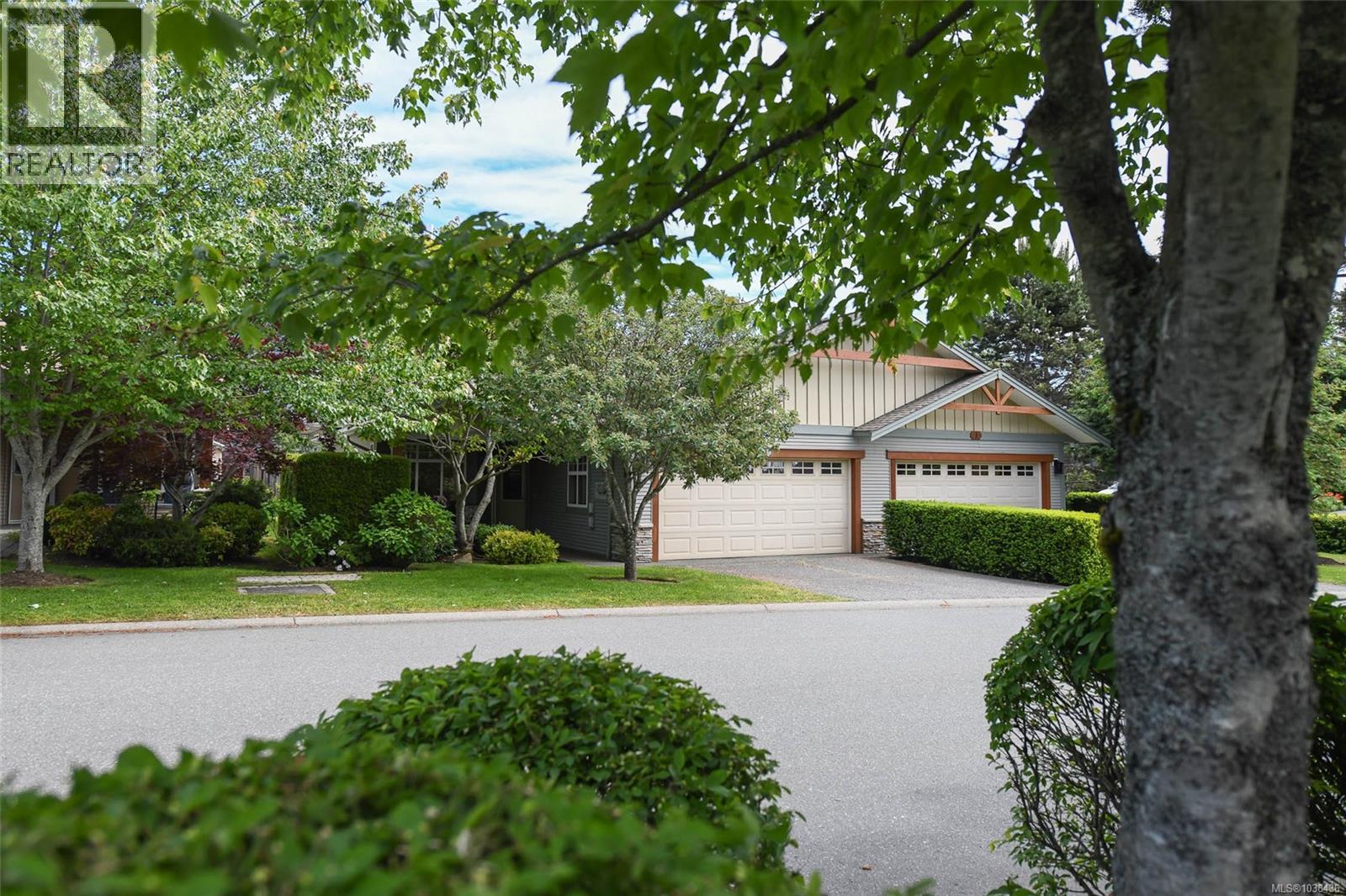 2 2300 Murrelet Dr, Comox