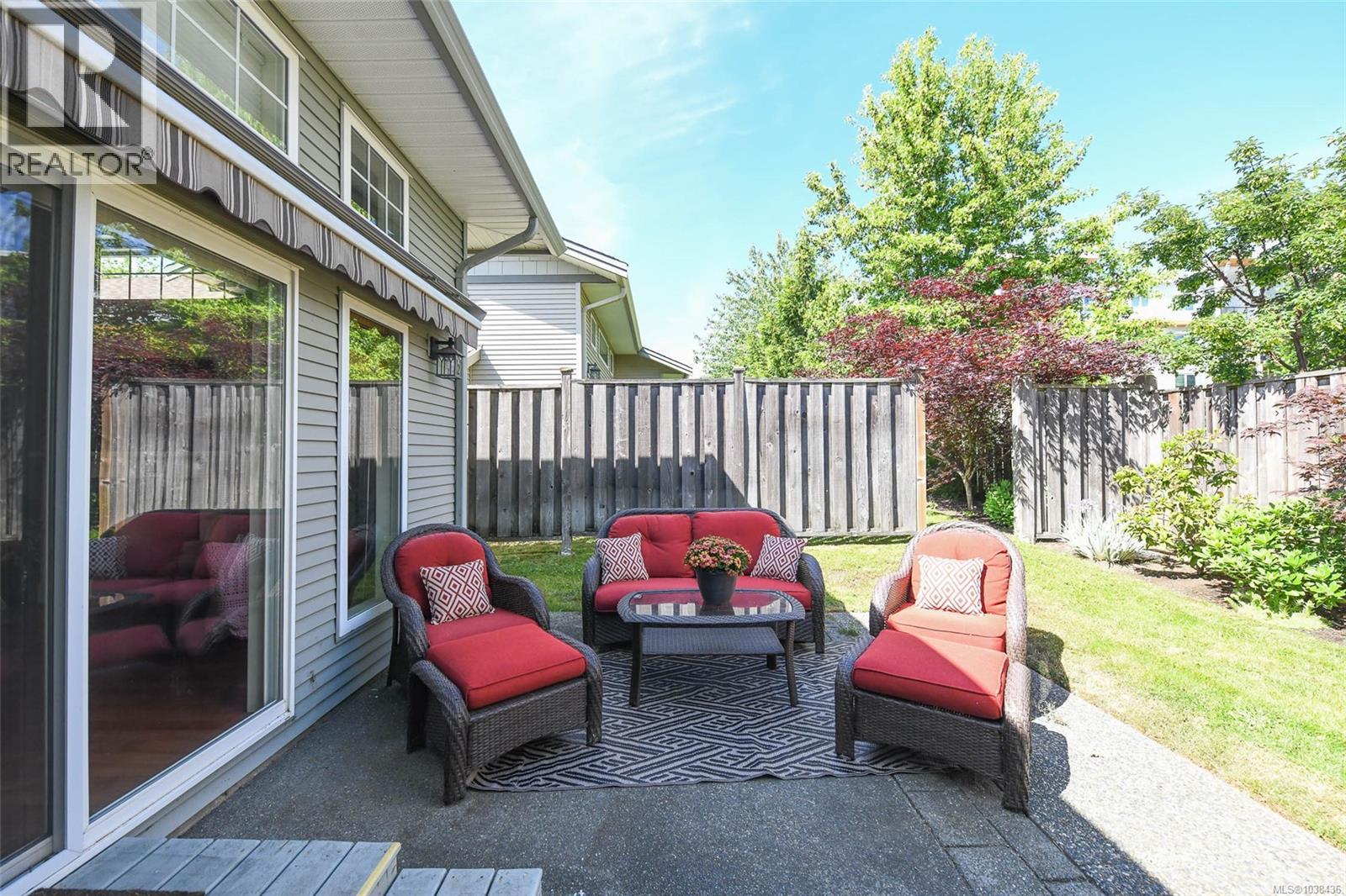 2 2300 Murrelet Dr, Comox