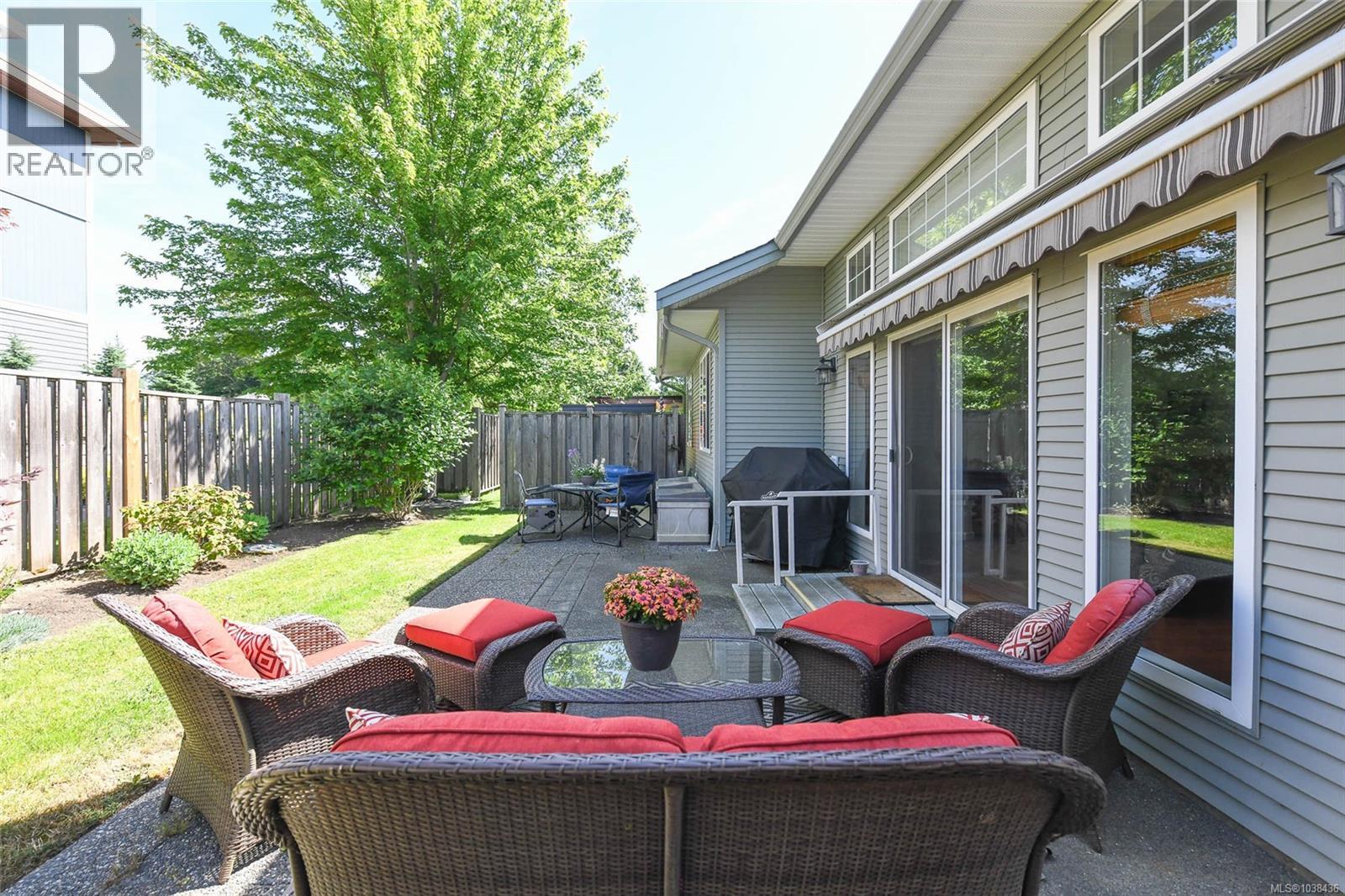 2 2300 Murrelet Dr, Comox