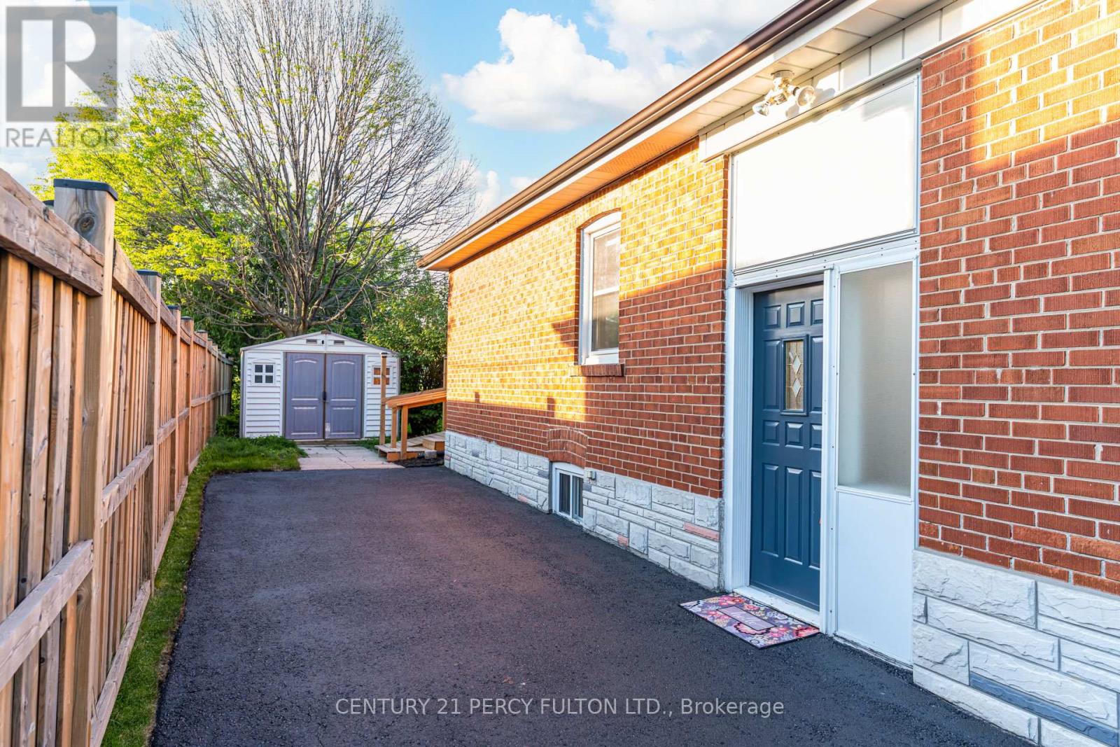 10 MENDIP CRESCENT - 4