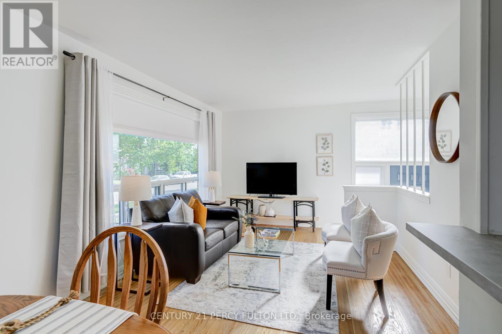 10 MENDIP CRESCENT - 9