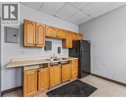 1801 South Cameron Boulevard, Windsor, ON N9B3P6 Photo 6