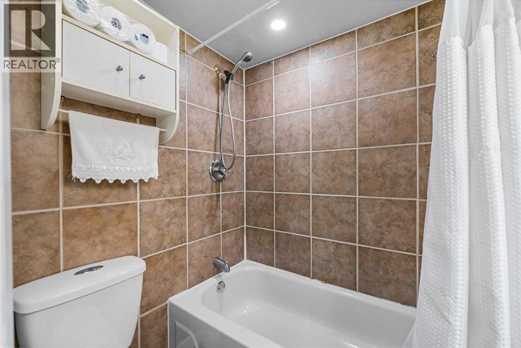 #1 455 Huntsville Crescent NW - 38