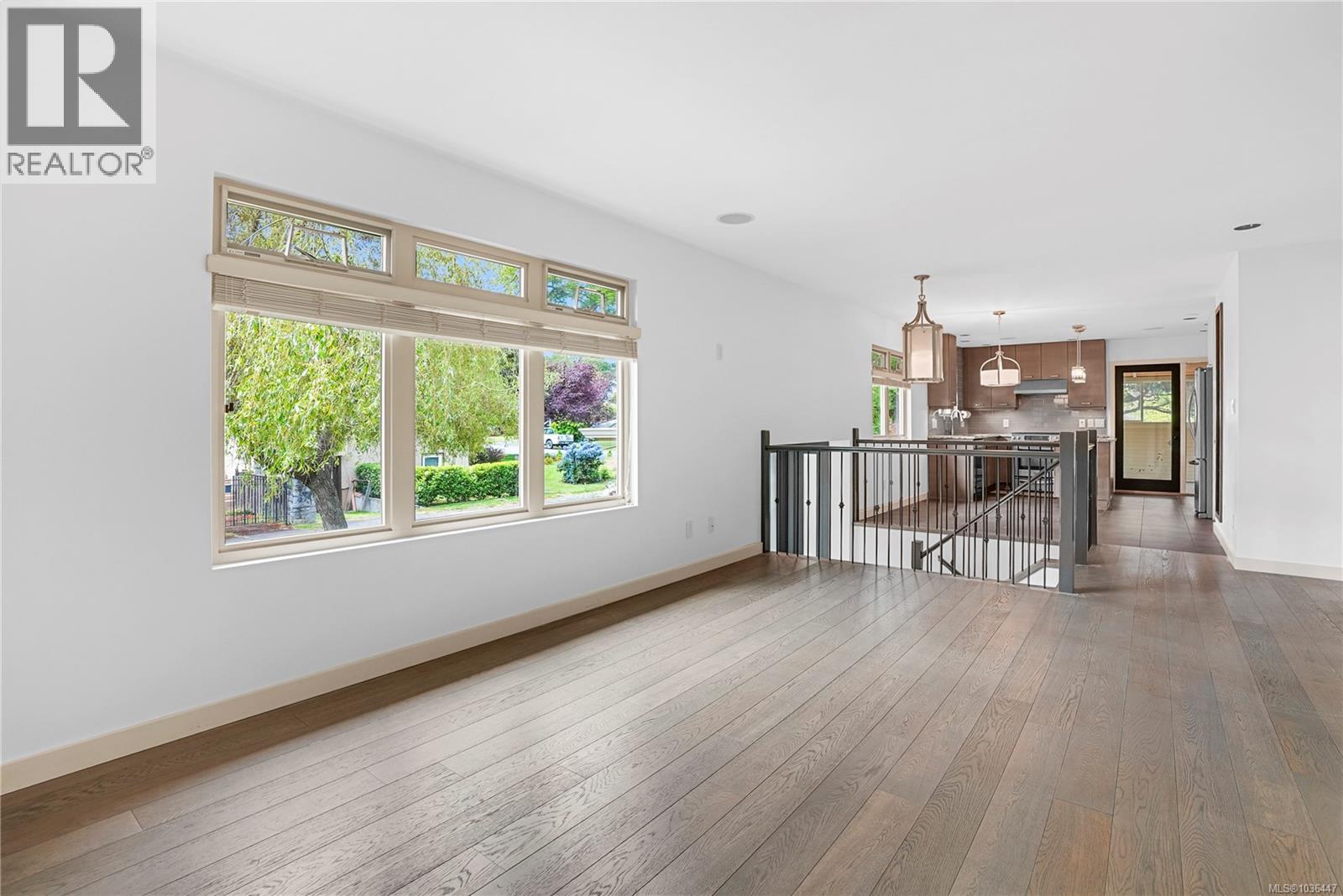 2112 Pentland Rd - 4