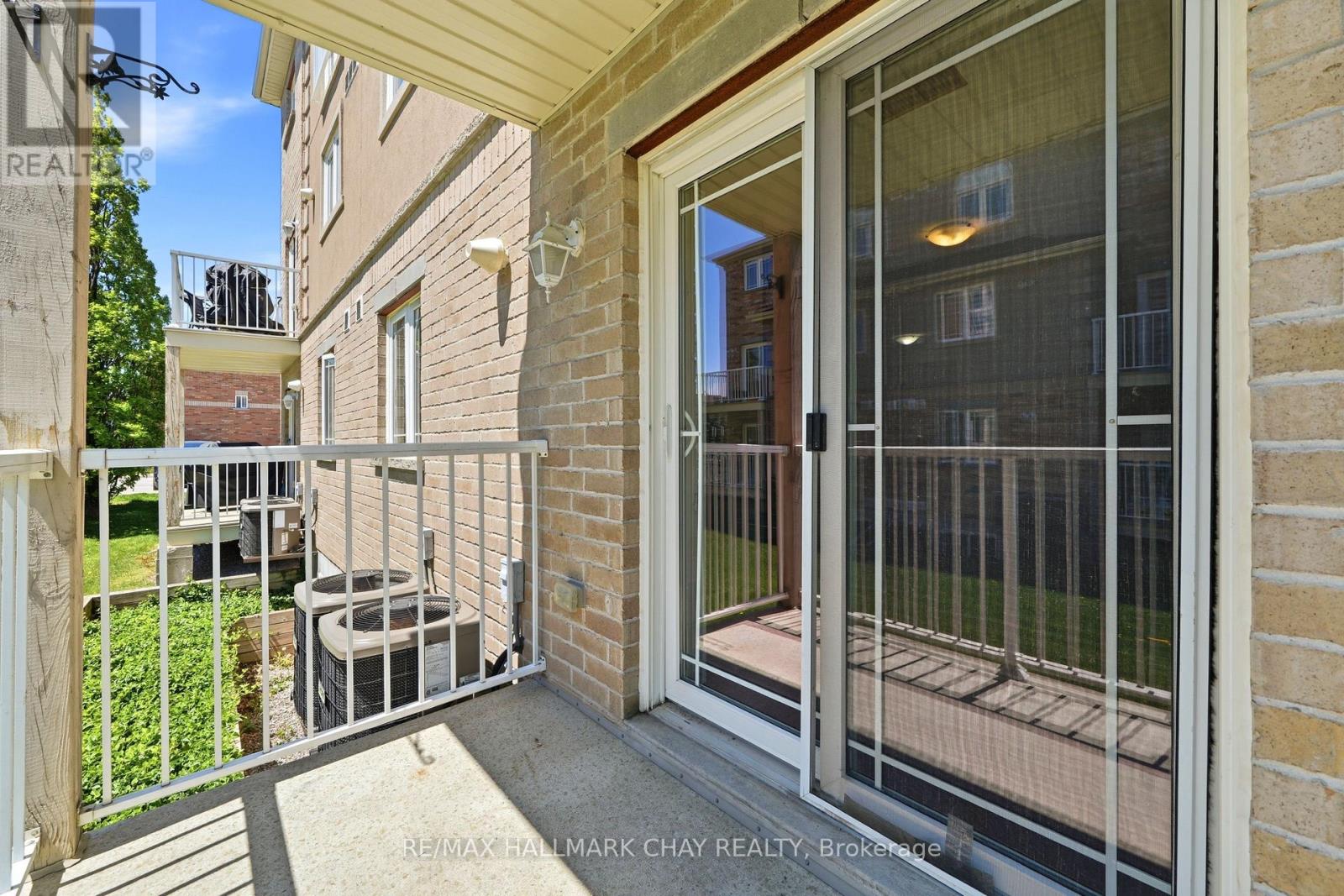 #1 408 VETERANS DRIVE - 23