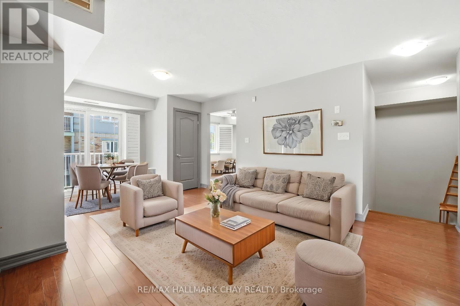 #1 408 VETERANS DRIVE - 6