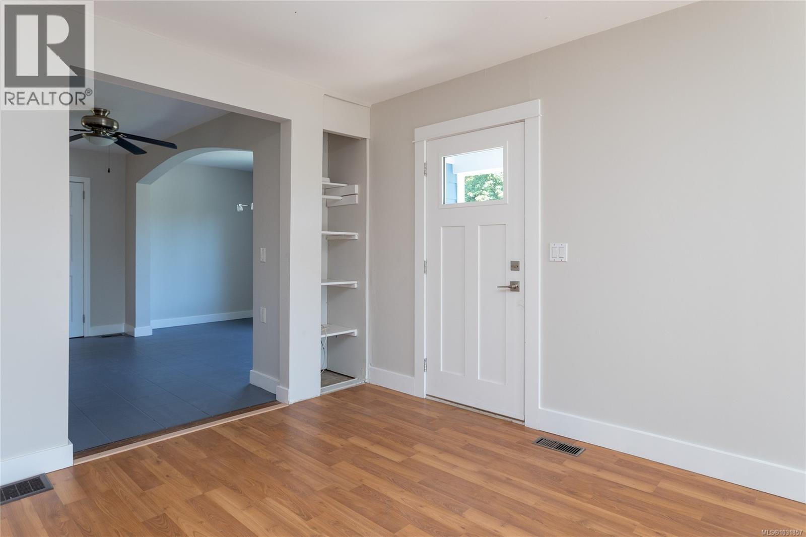 3590 Garland Ave - 10
