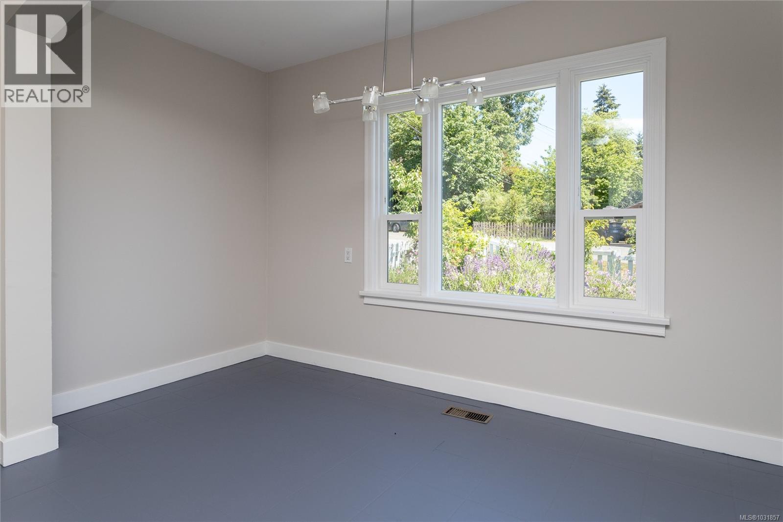 3590 Garland Ave - 15