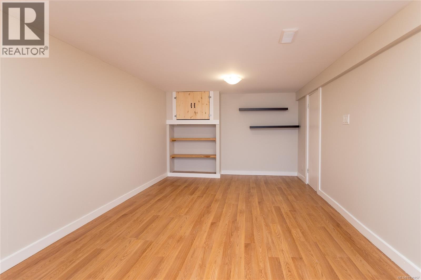 3590 Garland Ave - 26