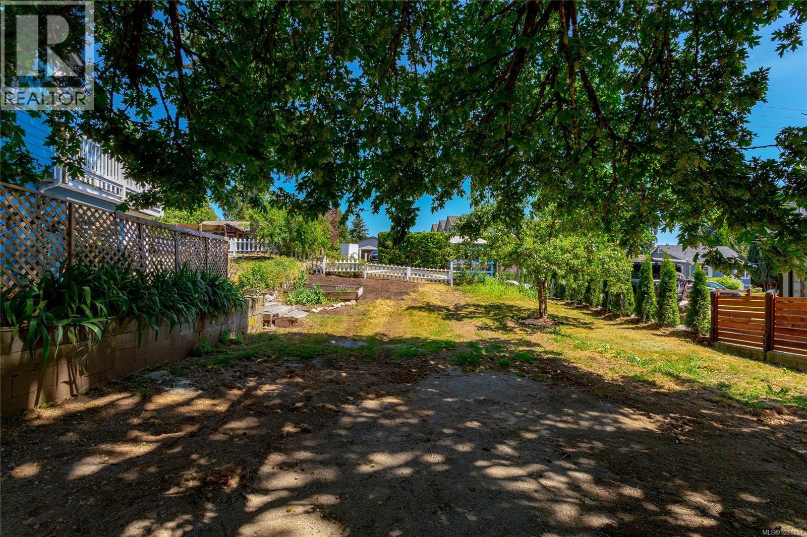 3590 Garland Ave - 45