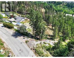 1687 Scott Crescent, West Kelowna, BC V1Z2Y2 Photo 10