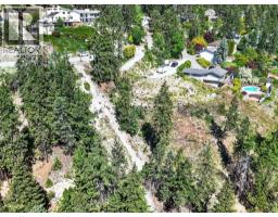 1687 Scott Crescent, West Kelowna, BC V1Z2Y2 Photo 12