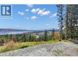 1687 Scott Crescent, West Kelowna, BC V1Z2Y2 Photo 6