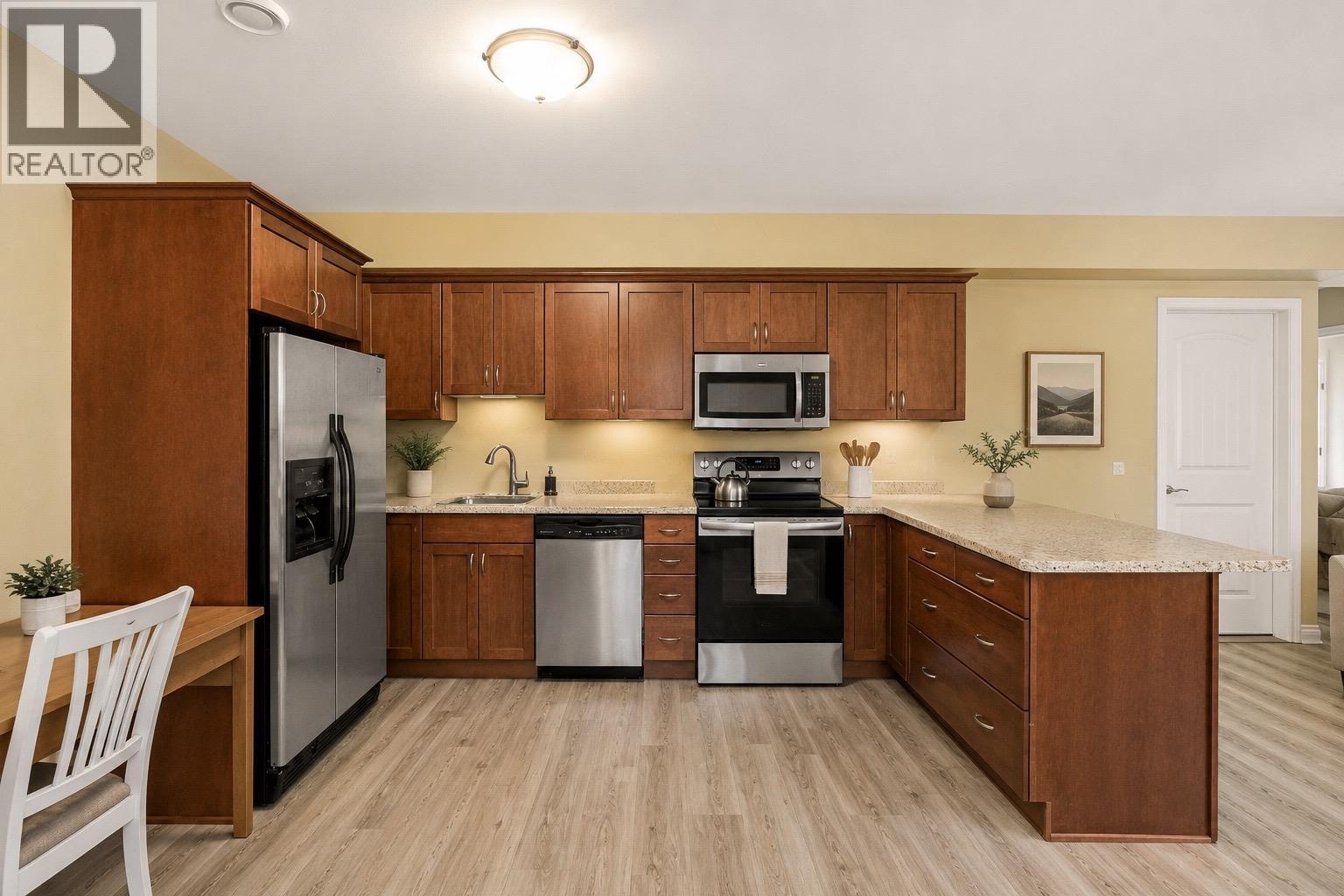 647 Peridot Place, Kelowna
